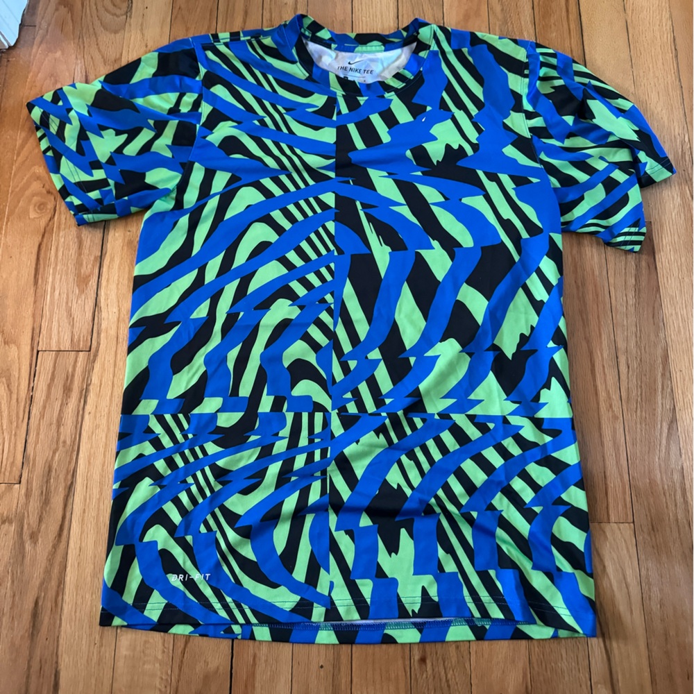 Nike Tee Dri Fit Size Medium